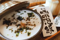 上海热搜争议的“咖啡泡饭”：喝过的都说好