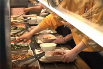 中式快餐人均40元太贵？你吃的可能不是“纯快餐”，而是“小正餐”！