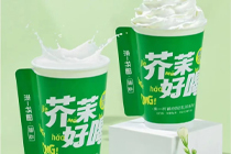 轻乳茶火爆，茶饮行业集体“换奶”，奶基底还有哪些新打法？