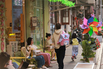 如何在价格战中自救！上海“咖啡一条街”抱团行动，值得全国学习